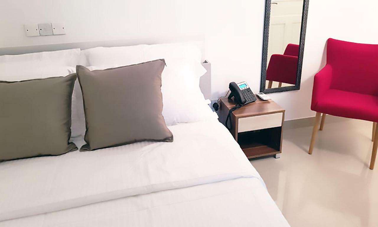 Amina Residency Hotel Male Bagian luar foto