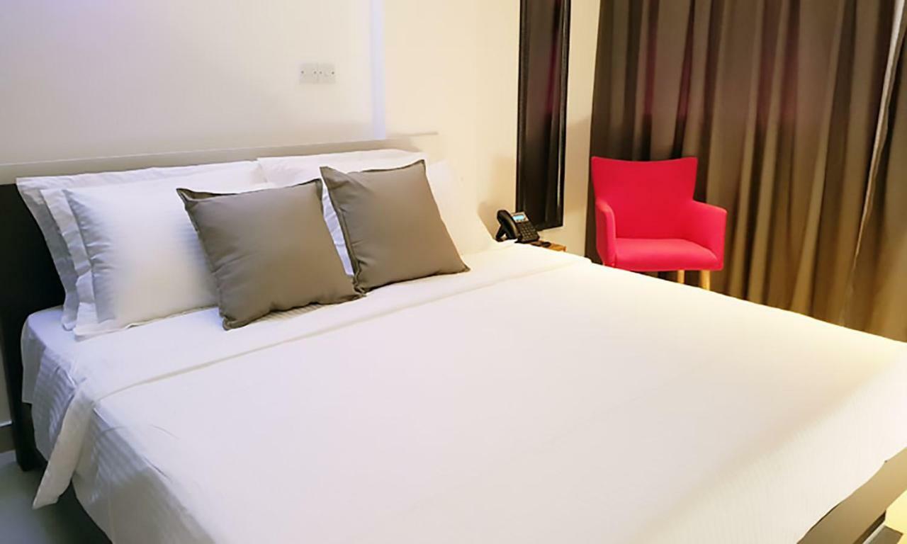 Amina Residency Hotel Male Bagian luar foto